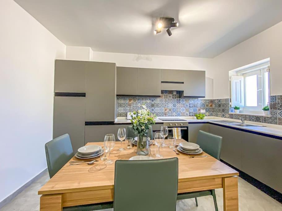 Designer Duplex Penthouse In Floriana 아파트 외부 사진
