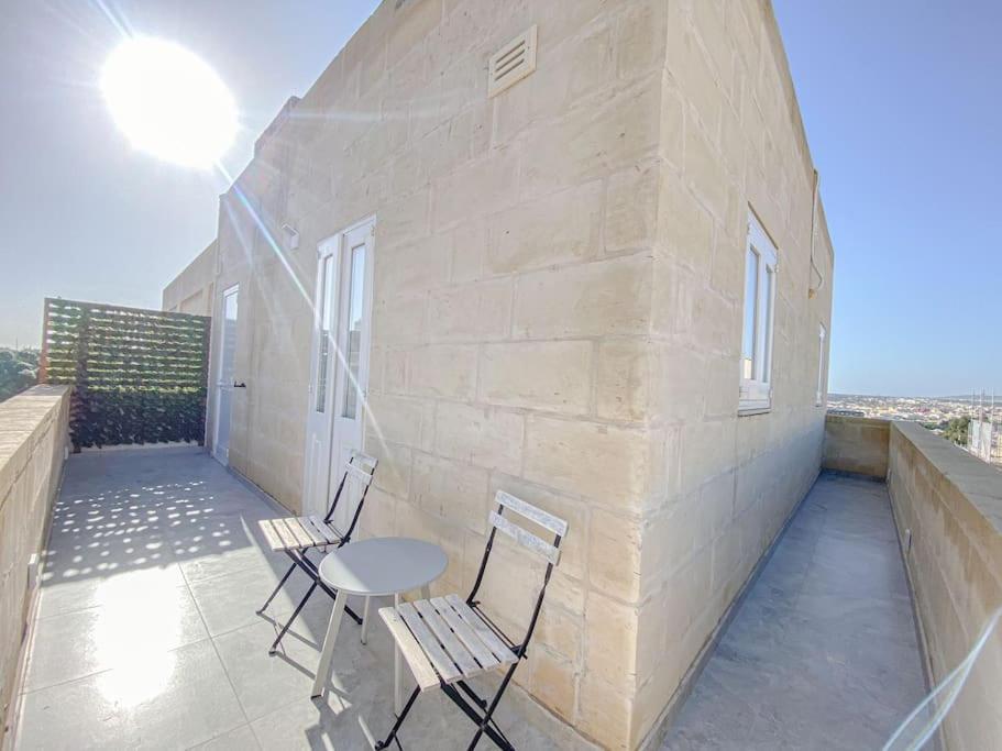 Designer Duplex Penthouse In Floriana 아파트 외부 사진
